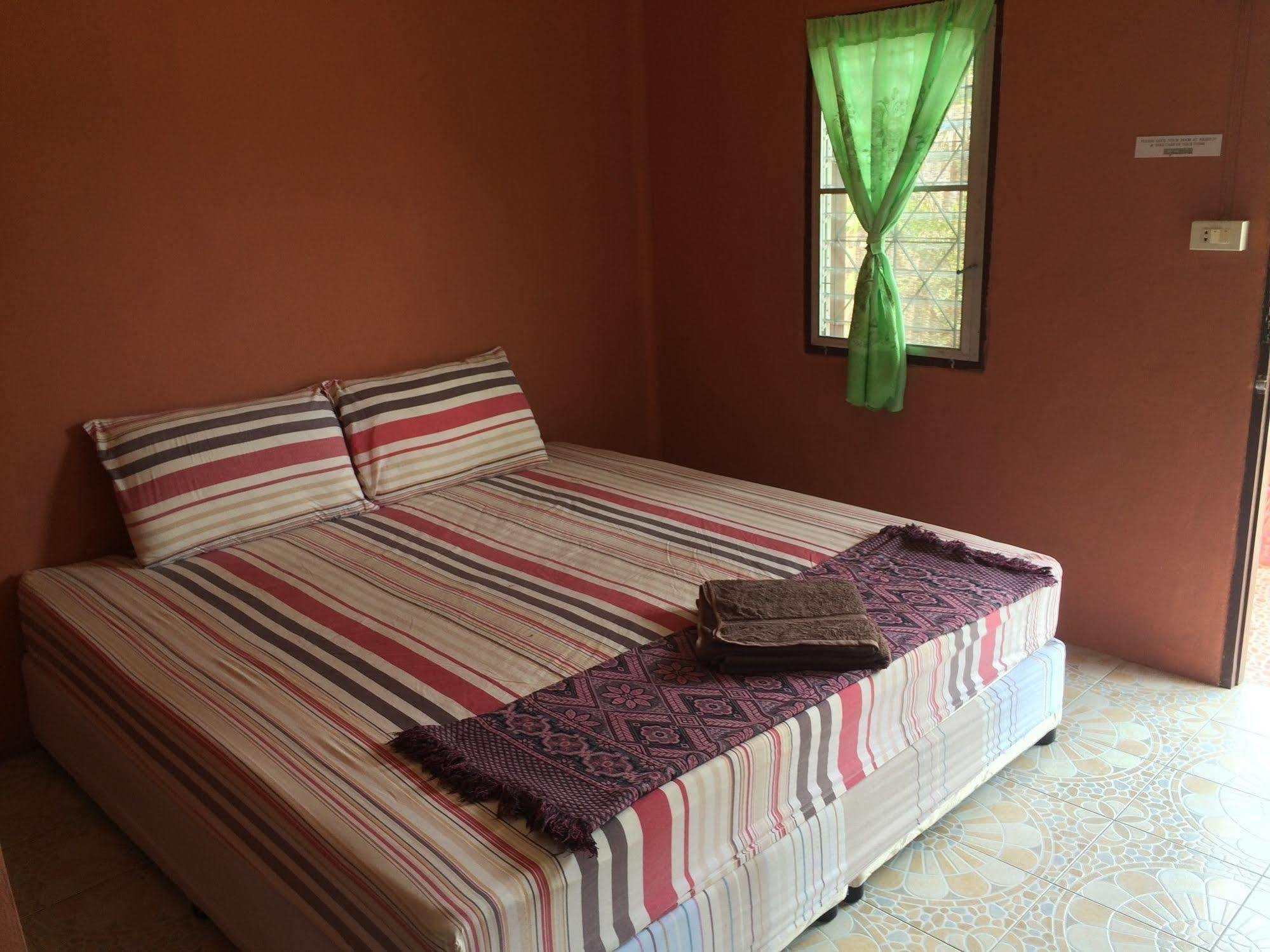 Abc Bungalow Baan Tai Luaran gambar